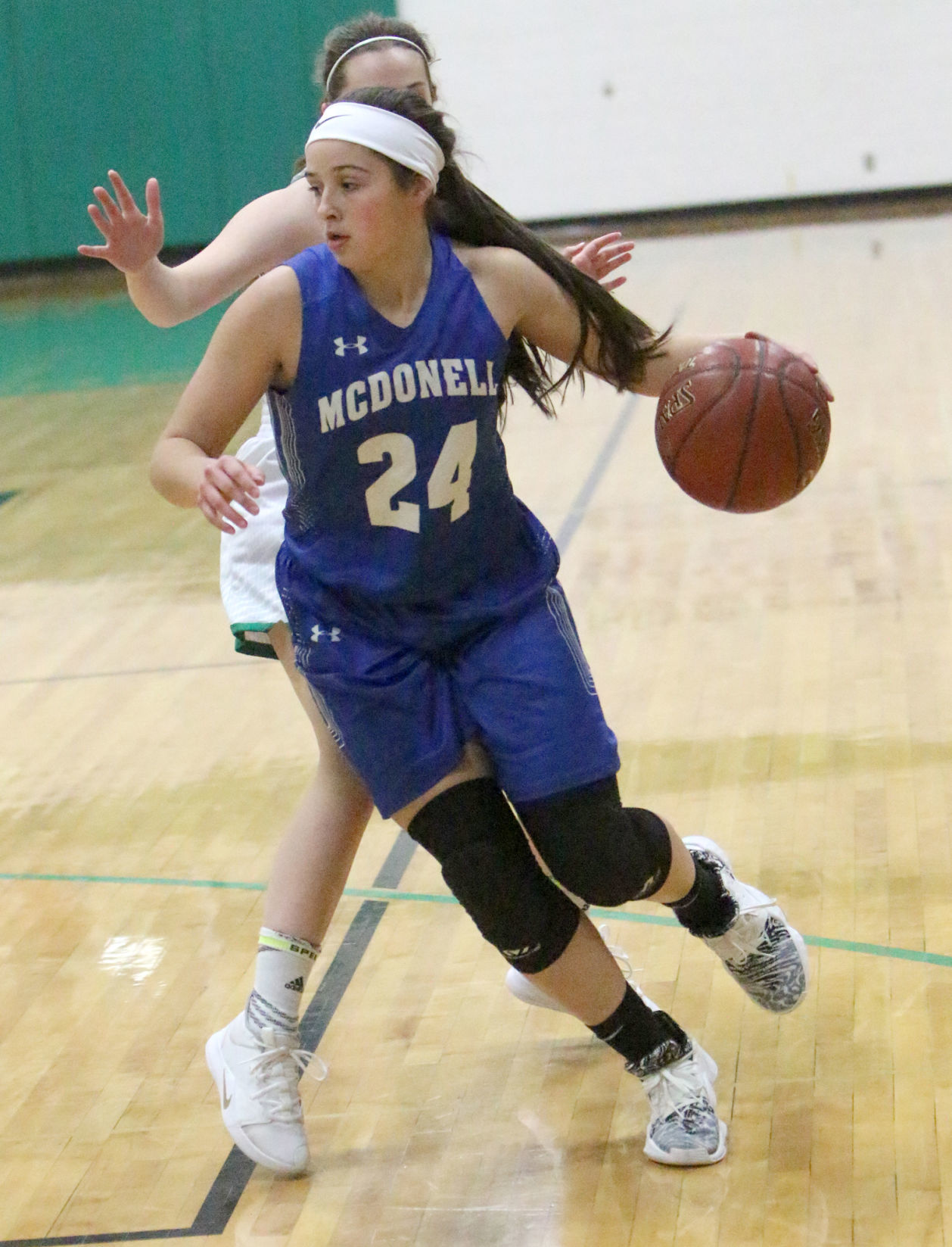 McDonell girls basketball at Eau Claire Regis 1-9-20